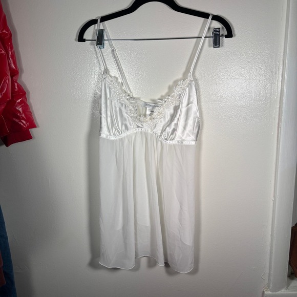 Intimo Donatella Other - Vintage Intimo Donatella Babydoll Chemise Sz M White Lace Satin Lingerie Nightie